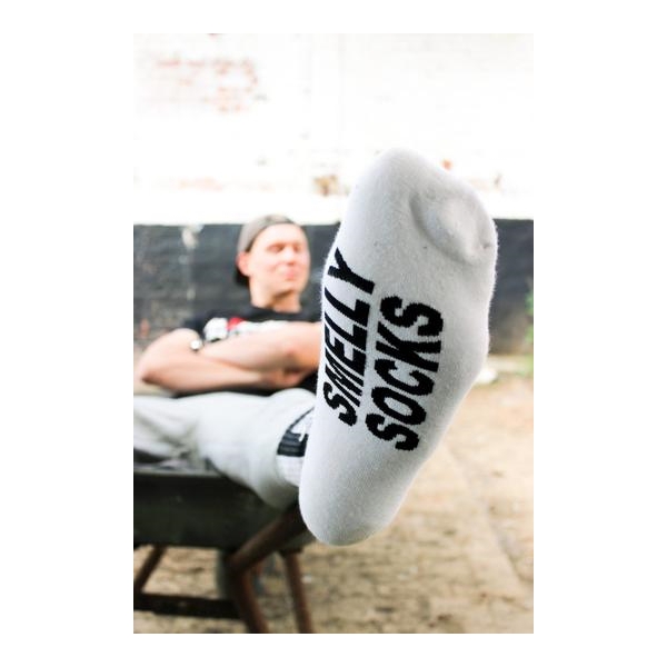 SMELLY Sk8erboy white socks