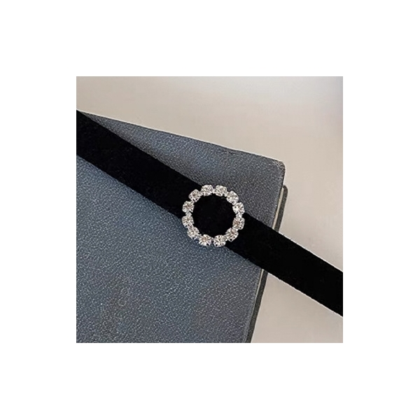 Diamond Circle Necklace Black